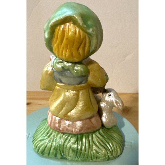 Vintage Kitsch Country Girl Figurine Porcelain Cottagecore Folksy Bunnies - Picture 5 of 6
